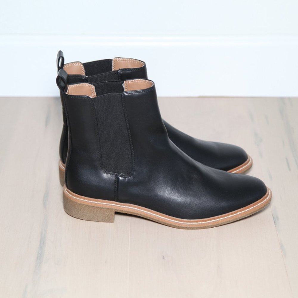 Universal Thread Black Celina Chelsea Boot Size 8.5 NWT not attached